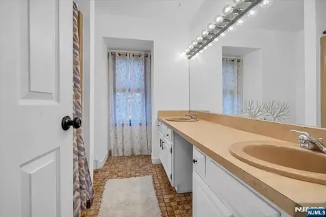 40 Alvin Road West Milford NJ 07480