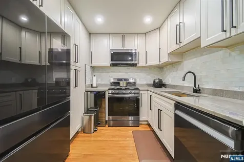 612 Hudson Park Edgewater NJ 07020