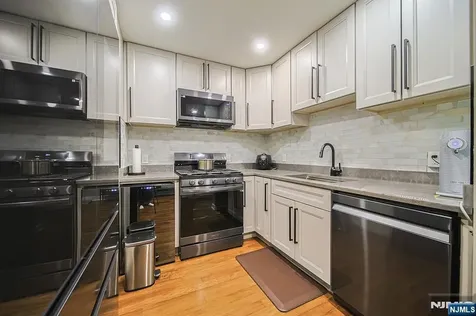 612 Hudson Park Edgewater NJ 07020
