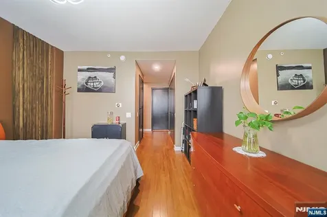 612 Hudson Park Edgewater NJ 07020