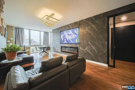 612 Hudson Park Edgewater NJ 07020