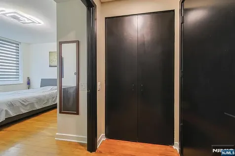 612 Hudson Park Edgewater NJ 07020