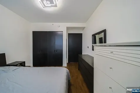 612 Hudson Park Edgewater NJ 07020
