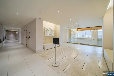 612 Hudson Park Edgewater NJ 07020