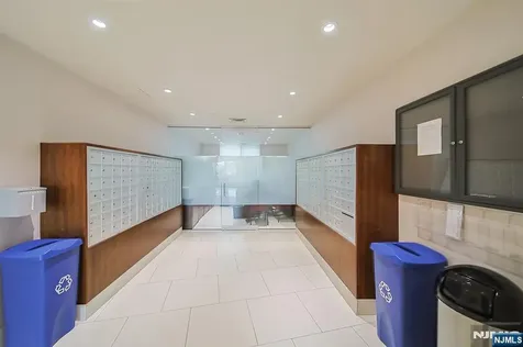 612 Hudson Park Edgewater NJ 07020