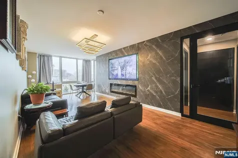 612 Hudson Park Edgewater NJ 07020