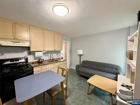 1014 Ponsi Street Fort Lee NJ 07024