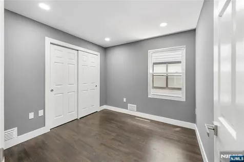 1117 Chestnut Street Elizabeth NJ 07201