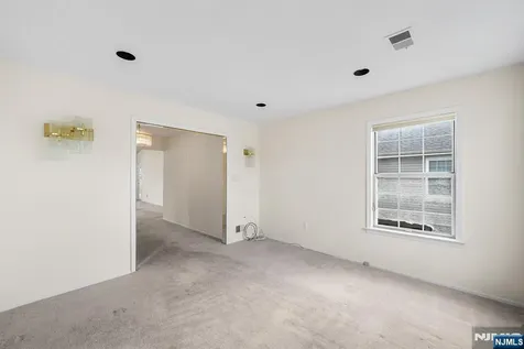 11 Rothwell Drive Jamesburg NJ 08831