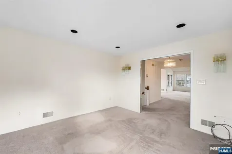 11 Rothwell Drive Jamesburg NJ 08831