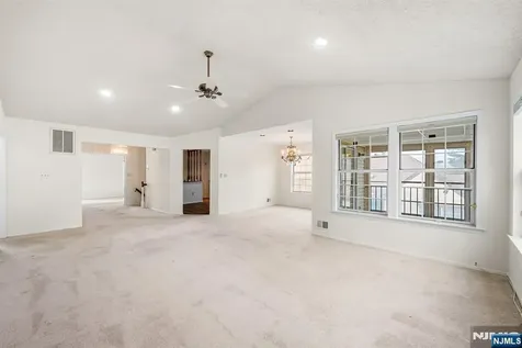 11 Rothwell Drive Jamesburg NJ 08831