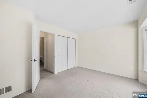 11 Rothwell Drive Jamesburg NJ 08831