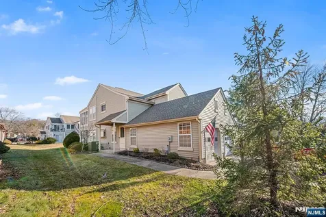11 Rothwell Drive Jamesburg NJ 08831