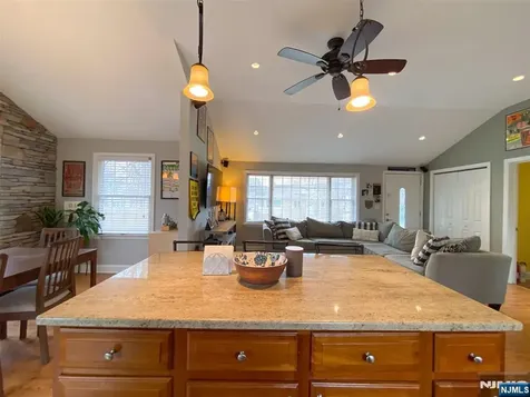 28 Woodside Drive West Milford NJ 07480