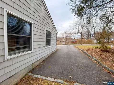 28 Woodside Drive West Milford NJ 07480