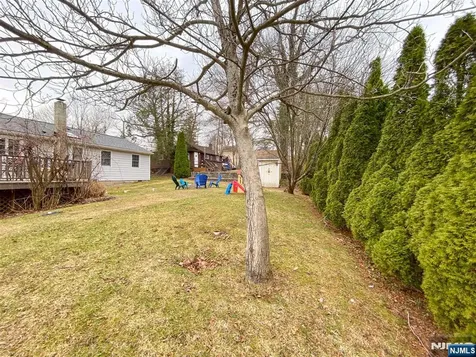 28 Woodside Drive West Milford NJ 07480