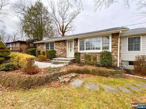 28 Woodside Drive West Milford NJ 07480