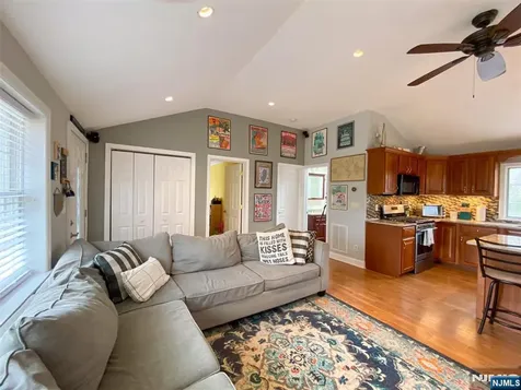 28 Woodside Drive West Milford NJ 07480