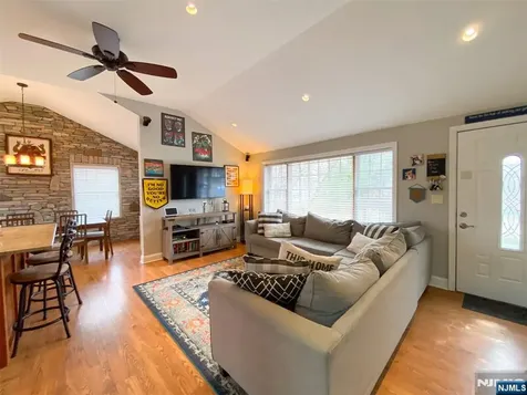 28 Woodside Drive West Milford NJ 07480