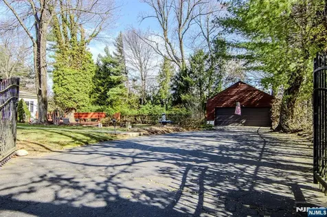 353 Homans Avenue Closter NJ 07624