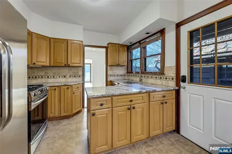 10 W Lake Drive Wayne NJ 07470