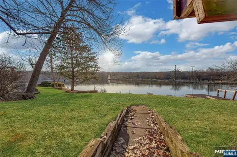 10 W Lake Drive Wayne NJ 07470