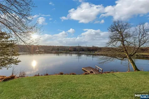 10 W Lake Drive Wayne NJ 07470