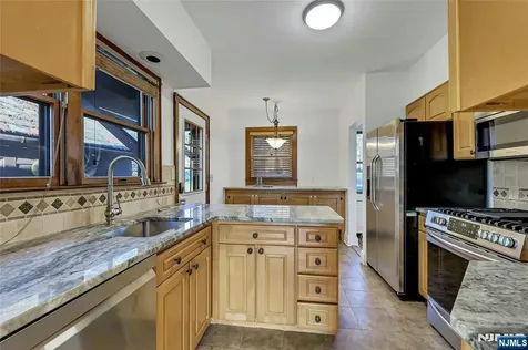 10 W Lake Drive Wayne NJ 07470