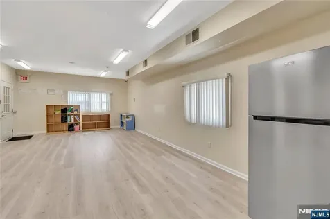 308 38th Street Union City NJ 07087