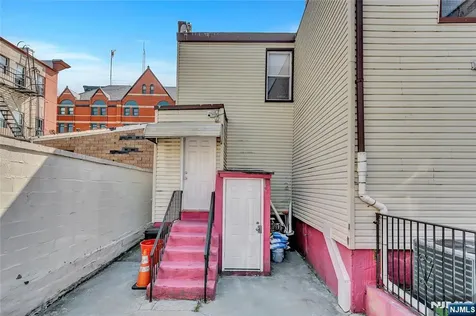 308 38th Street Union City NJ 07087