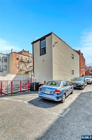 308 38th Street Union City NJ 07087