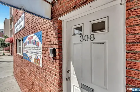 308 38th Street Union City NJ 07087