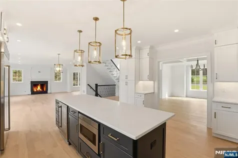 26 Huff Terrace Montvale NJ 07645