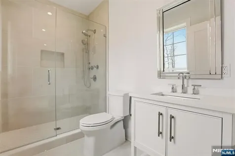 26 Huff Terrace Montvale NJ 07645