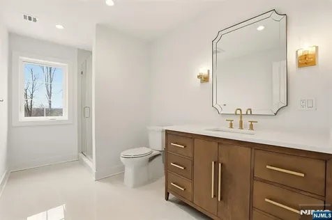 26 Huff Terrace Montvale NJ 07645