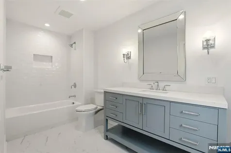 26 Huff Terrace Montvale NJ 07645