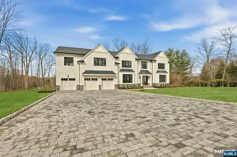 26 Huff Terrace Montvale NJ 07645