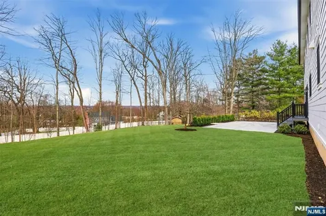 26 Huff Terrace Montvale NJ 07645