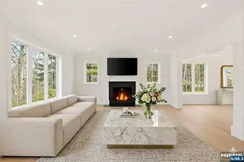 26 Huff Terrace Montvale NJ 07645