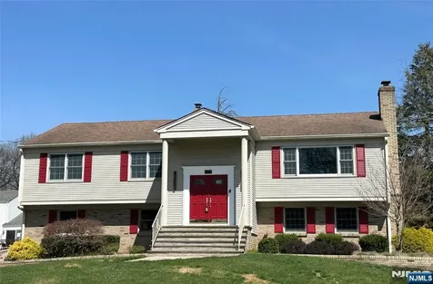 850 Ridgewood Avenue Oradell NJ 07649