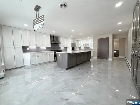 850 Ridgewood Avenue Oradell NJ 07649