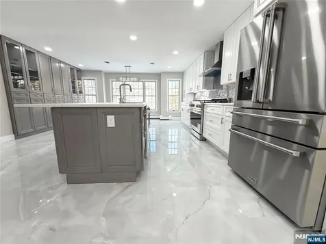 850 Ridgewood Avenue Oradell NJ 07649