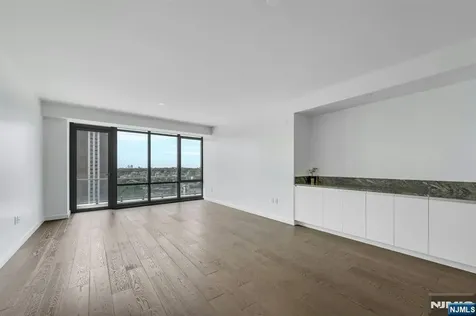 320 Adolphus Avenue Cliffside Park NJ 07010