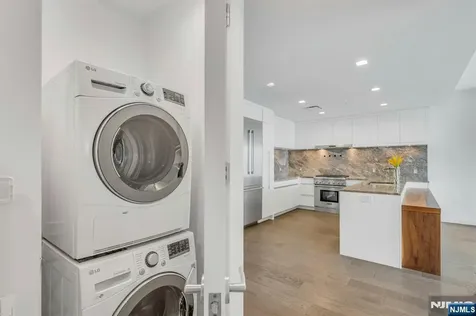 320 Adolphus Avenue Cliffside Park NJ 07010