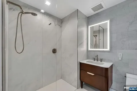 320 Adolphus Avenue Cliffside Park NJ 07010