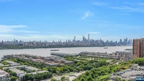 320 Adolphus Avenue Cliffside Park NJ 07010