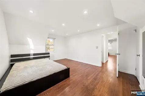 636 Elm Avenue Ridgefield NJ 07657