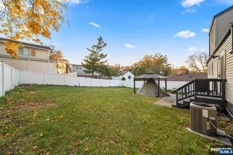 636 Elm Avenue Ridgefield NJ 07657