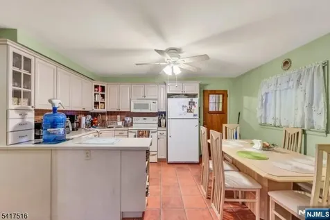 238 Stuyvesant Avenue Lyndhurst NJ 07071