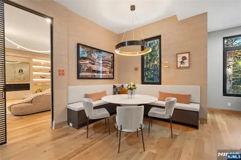 48 Pleasant Avenue Upper Saddle River NJ 07458